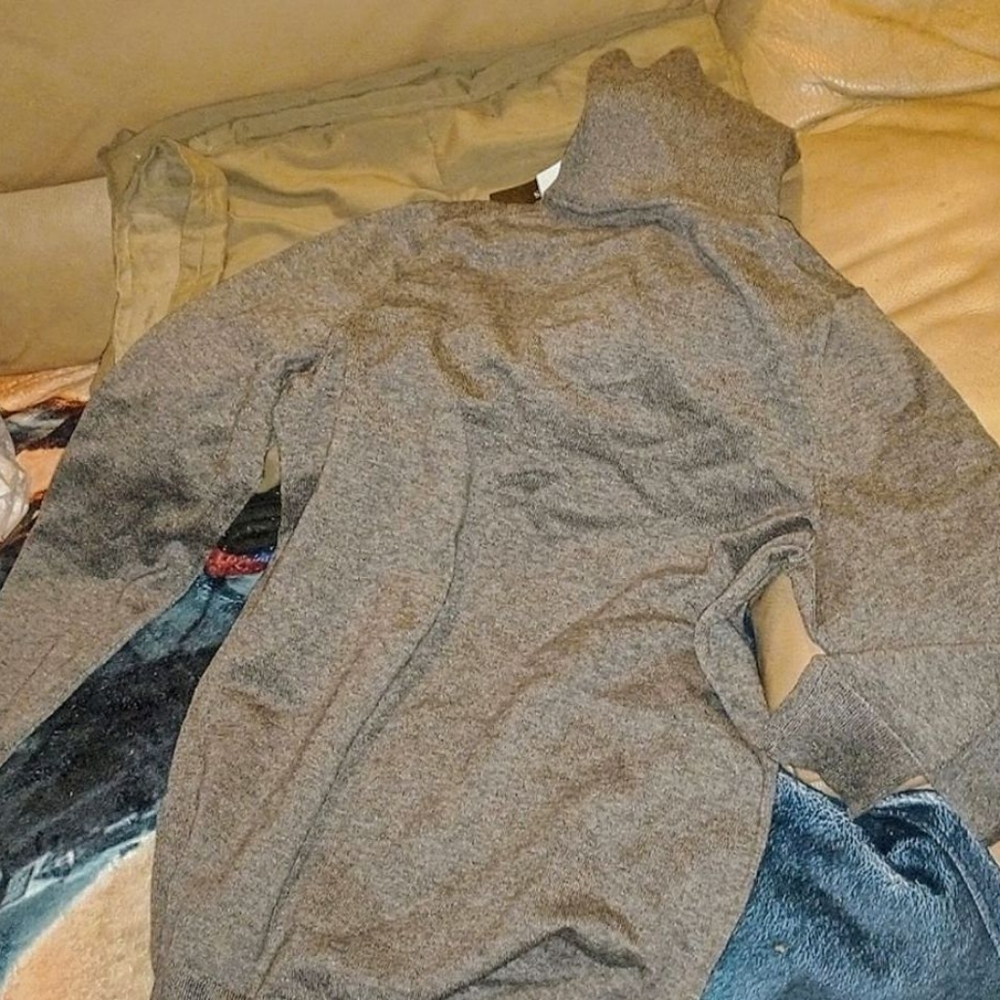 NWT-Talbot's-SMALL-Grey-Wash- fold-over-collar, Light-Weight-Long Sleeve Sweater